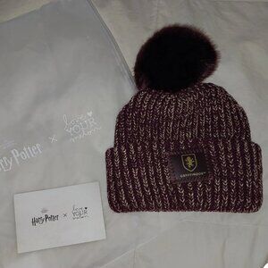 Harry Potter X Love Your Melon Gryffindor Pom Beanie Burgundy Adult New